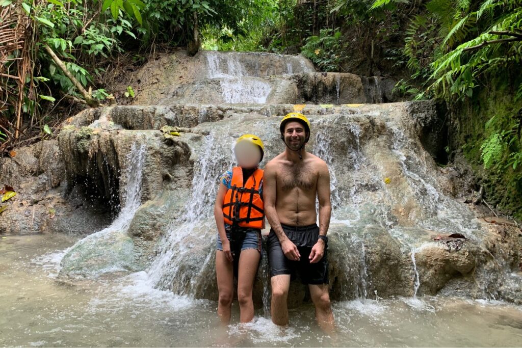 American expat visits Kawasan Falls with his beautiful Filipina girlfriend.