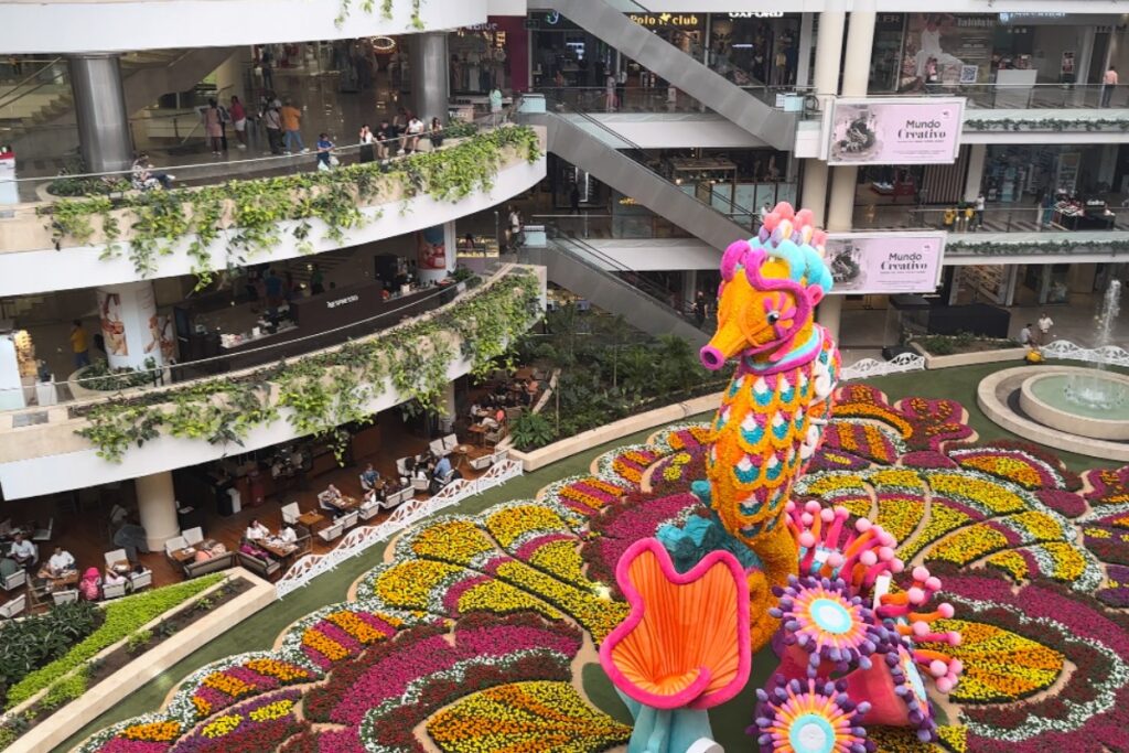 Santa Fe mall in Medellin, Colombia, a good spot for meeting beautiful Colombian women.