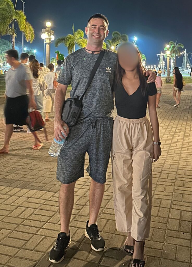 American man finds girlfriend overseas in Dumaguete, Philippines.